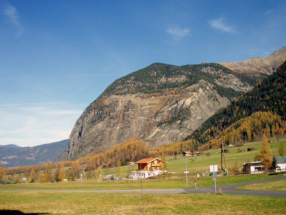 Herbst: Ausblick direkt von der Ferienwohnung Feirenwohnung / Appartement Frischmann Klaudia in Umhausen / Ötztal