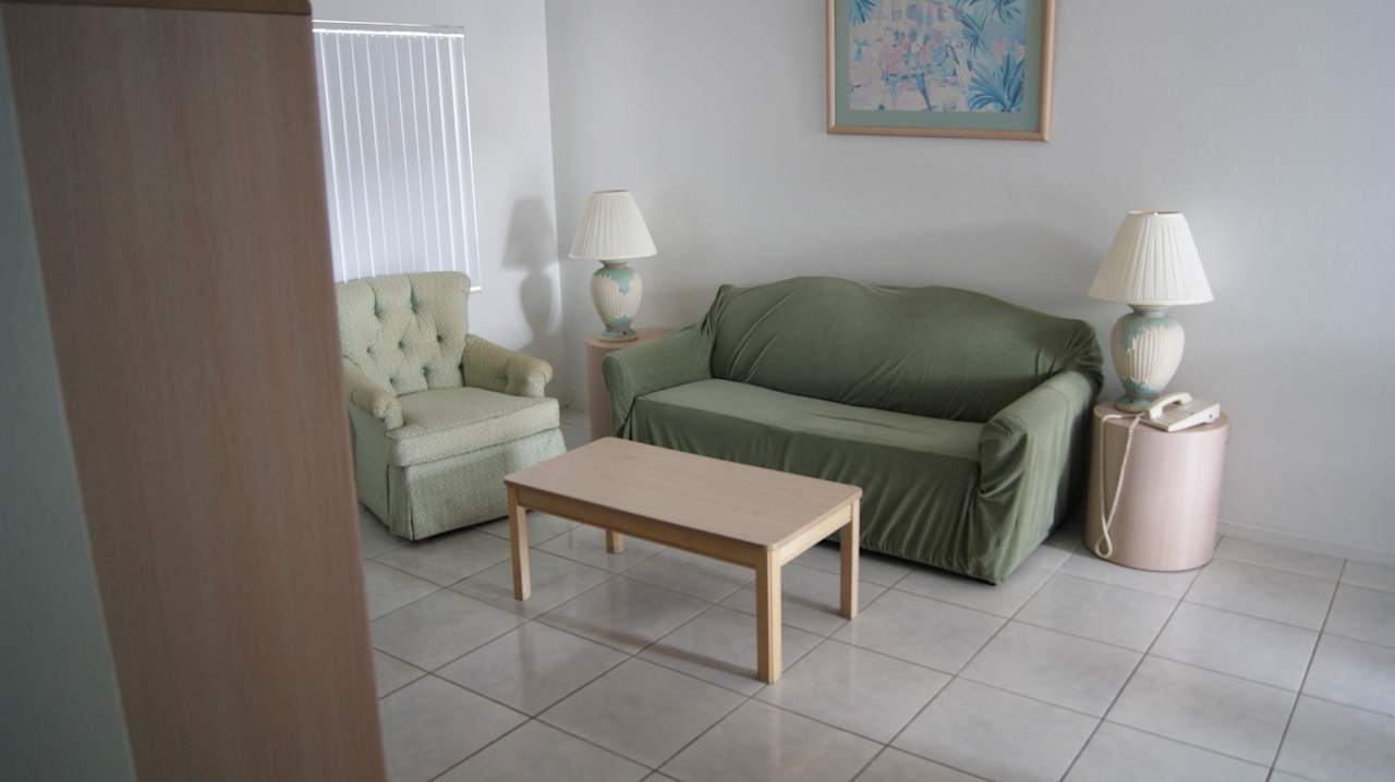 One Bedroom Suite Motel Birch Patio