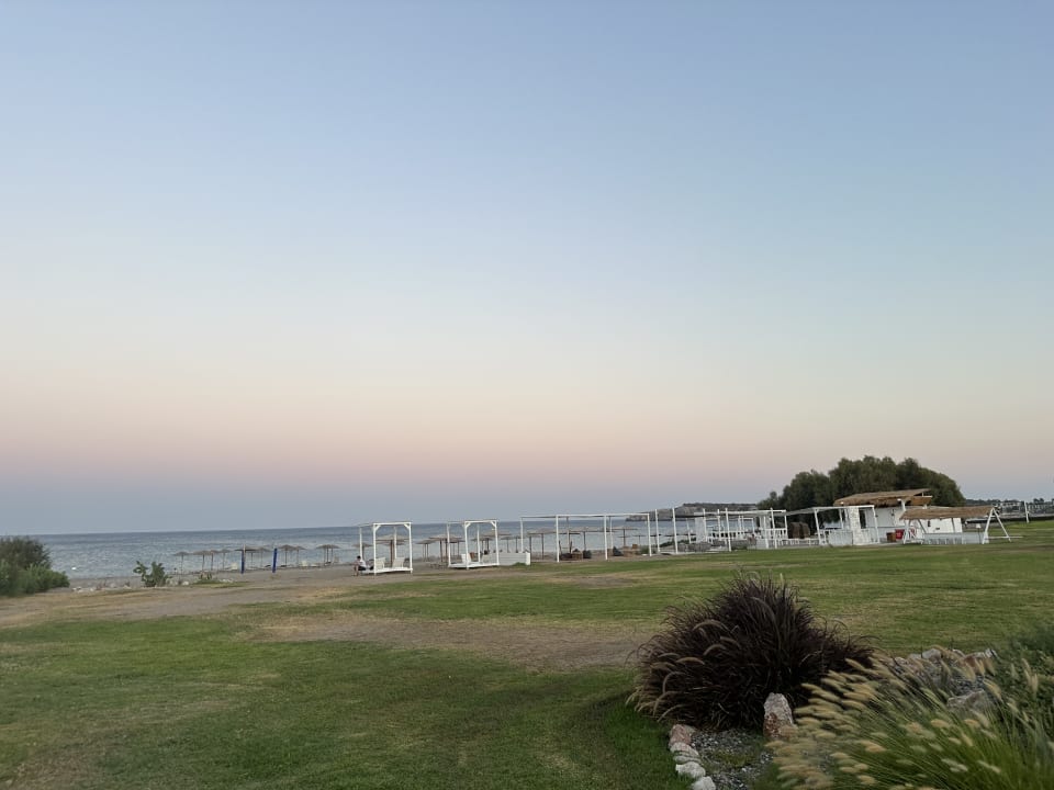 Strand Asterias Beach Resort
