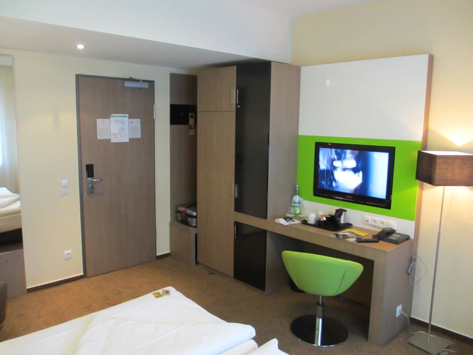 TV Holiday Inn - the niu, Fusion Hamburg St. Georg