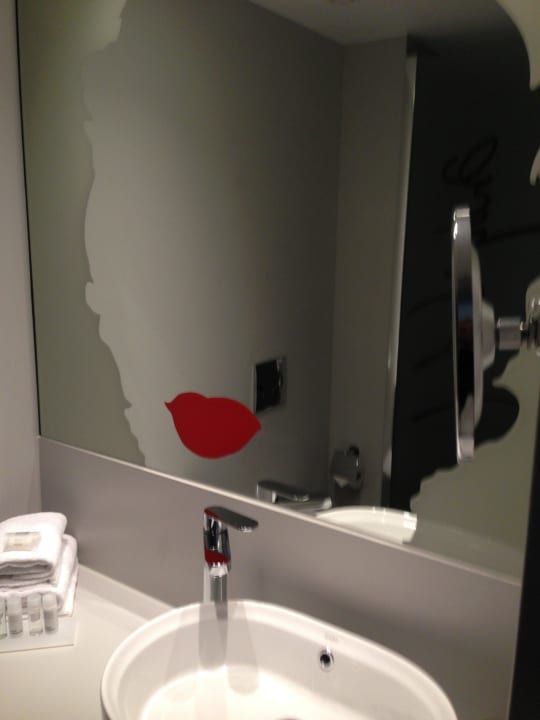 Auch das Bad sehr schön Park Plaza Berlin