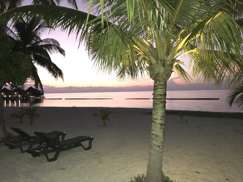 Strand Kuredu Island Resort & Spa