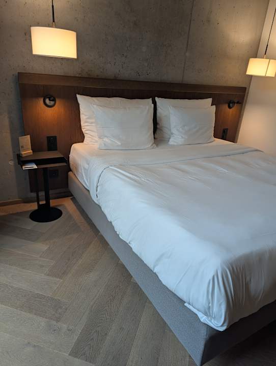 Zimmer Karl August - a Neighborhood Hotel