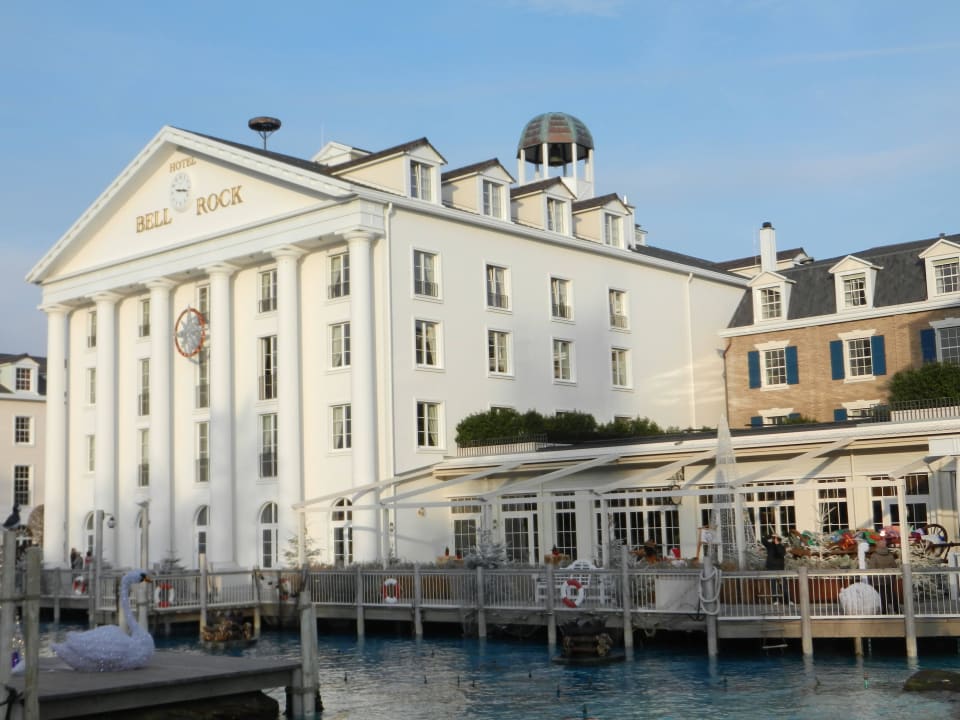 Seite zum Europapark Hotel Bell Rock Europa-Park