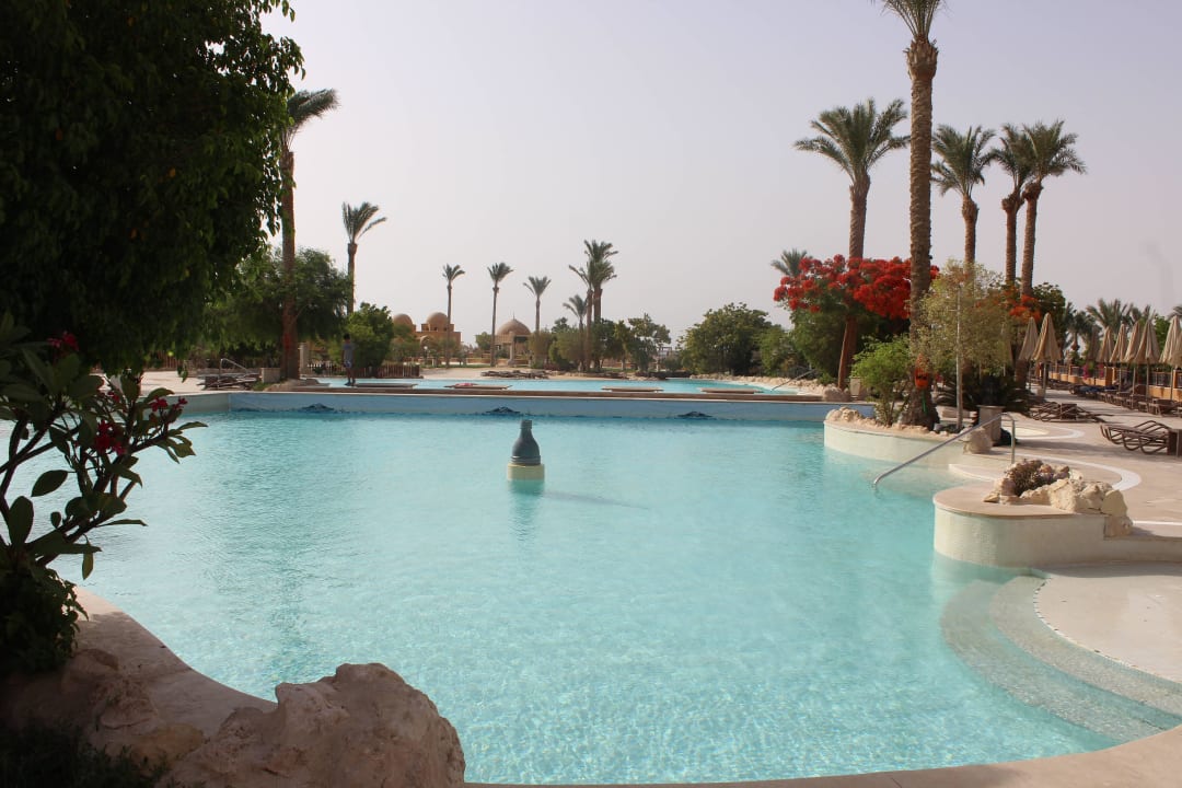 Бассейн наверху Grand Waterworld Makadi & Family Star Makadi