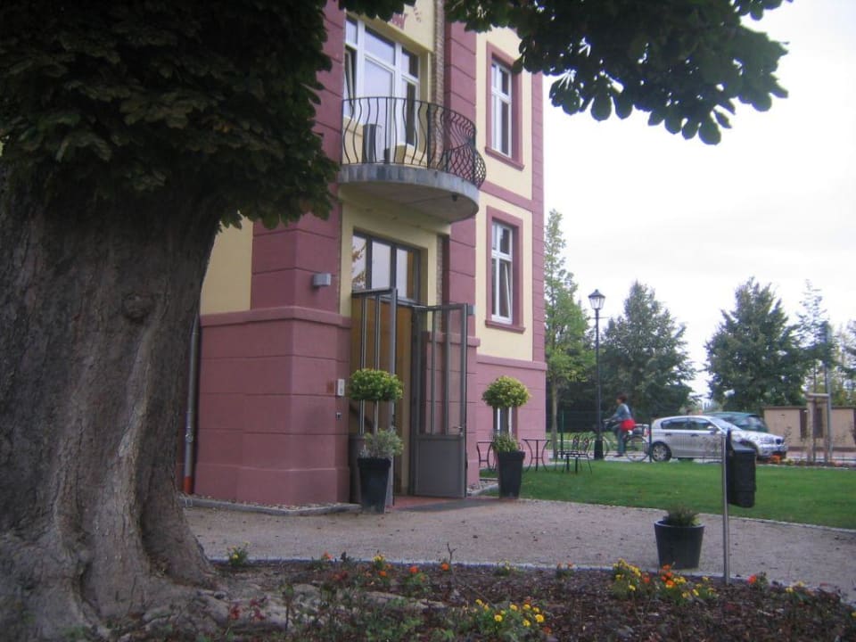 Der Eingang Hotel Harmonie