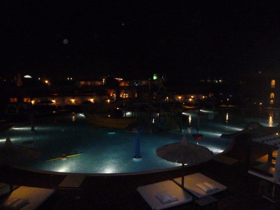 Ночной бассейн Pickalbatros Alf Leila Wa Leila Resort - Neverland Hurghada