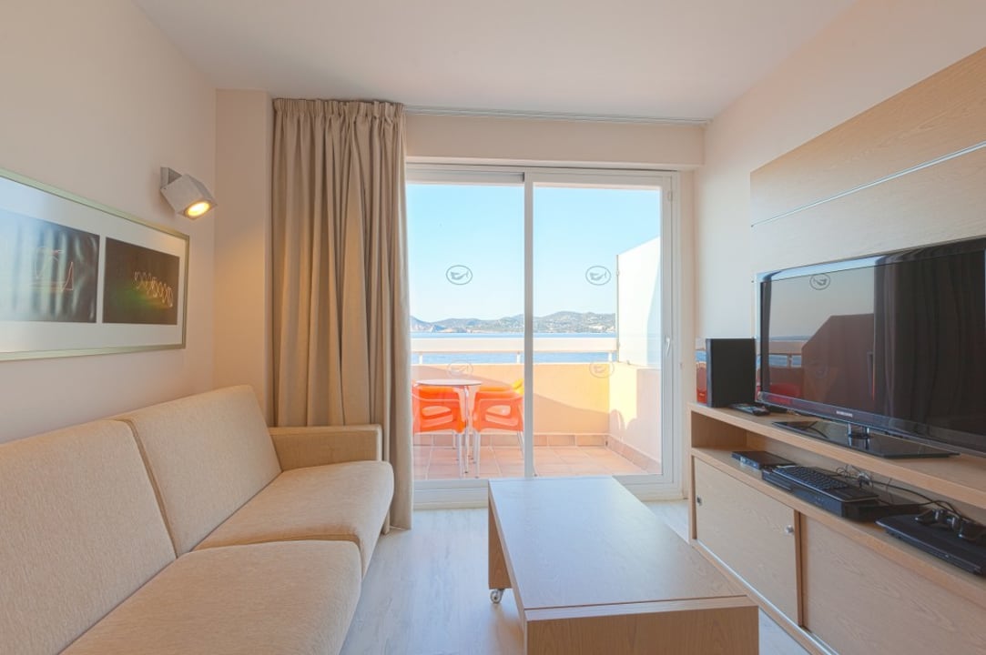 Zimmer Sirenis Seaview Country Club