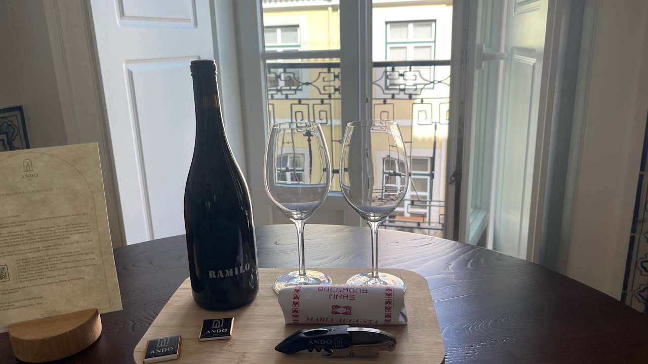 Lobby Ando Living - Douradores House