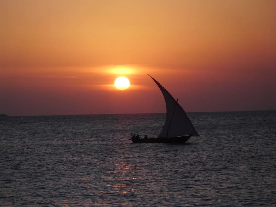 Sonnenuntergang mit Dhau Royal Zanzibar Beach Resort