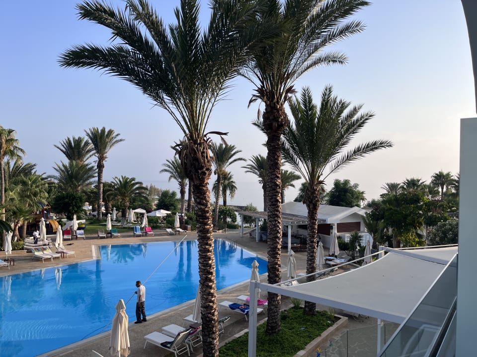 Pool Crystal Springs Beach Hotel