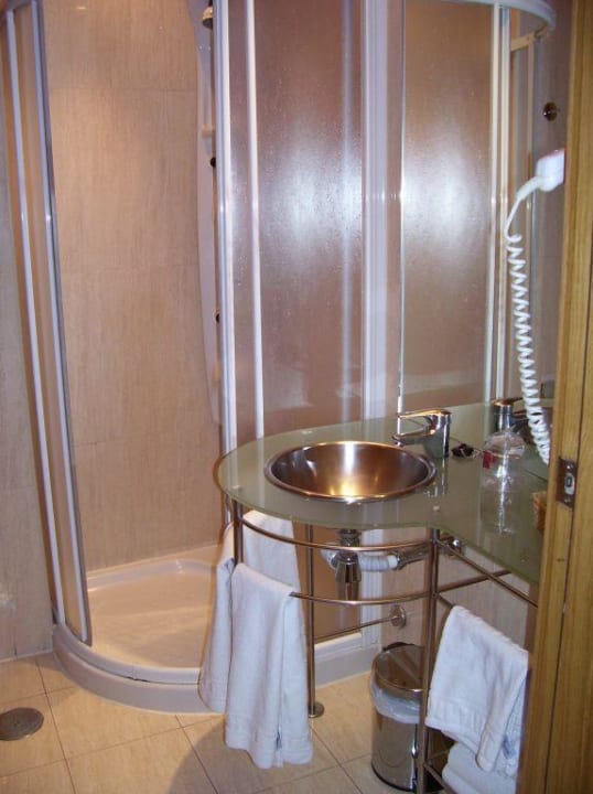 Zimmer 405 High Tech Cliper Gran Vía Hotel