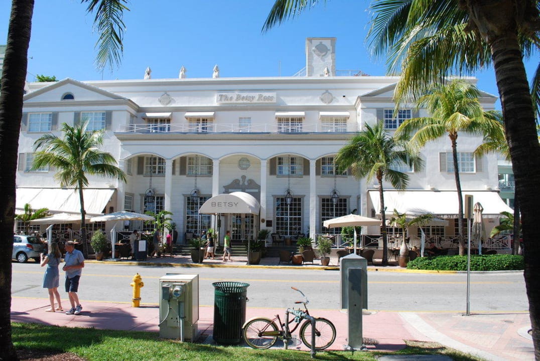 Ocean Drive Miami mit dem Betsy´s The Betsy - South Beach