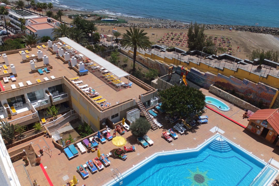 Pool, Sonnenterrasse, Strand und Meer Hotel Europalace