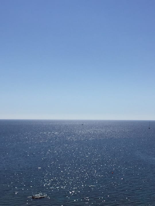 Hotelweg zum Strand Hotel Kalithea Horizon Royal