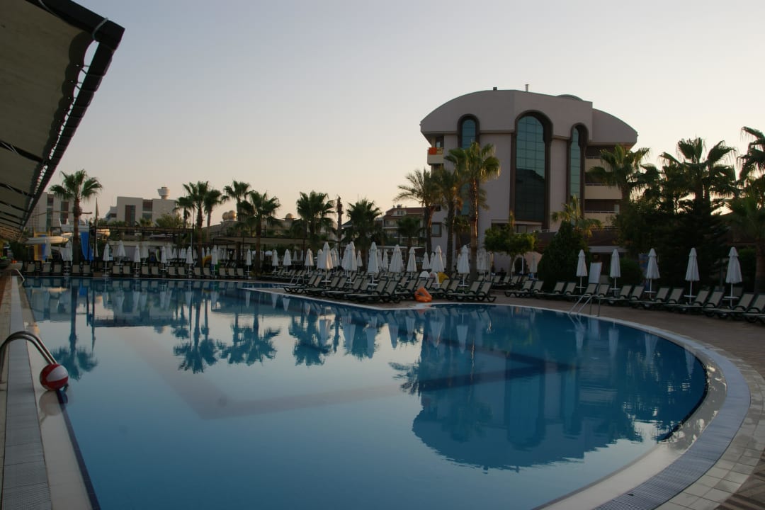 Von der Poolbar  Hane Family Resort