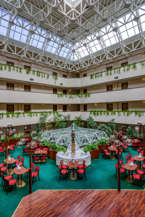 Lobby Ensana Thermal Sarvar Health Spa Hotel