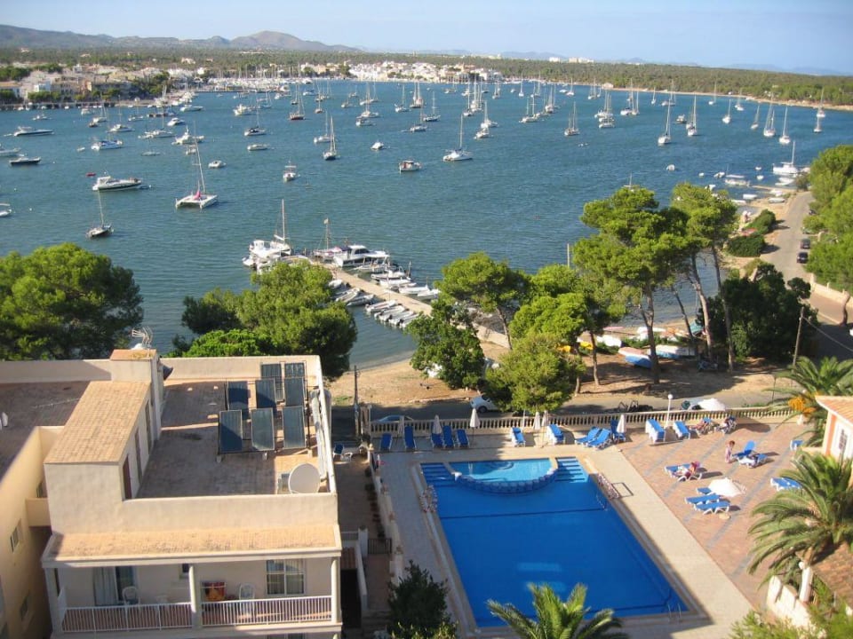 Pool am Nebengebäude Smy Portocolom