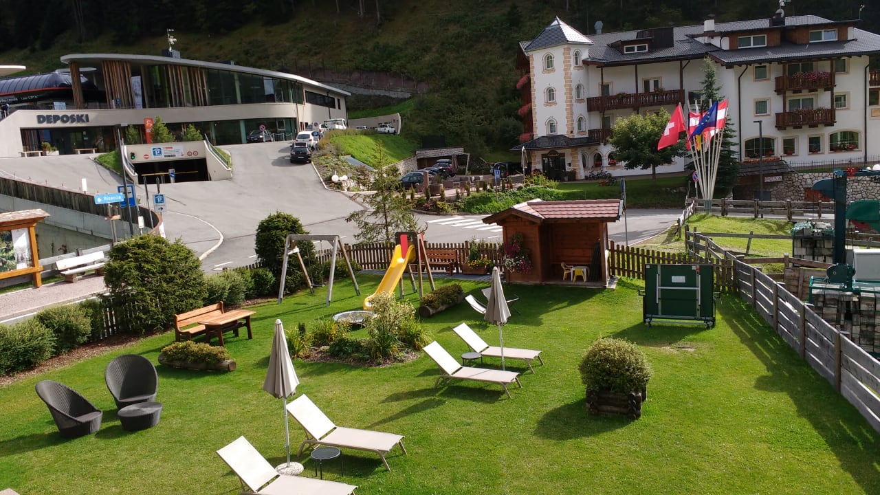 Gartenanlage Hotel Garni Aghel