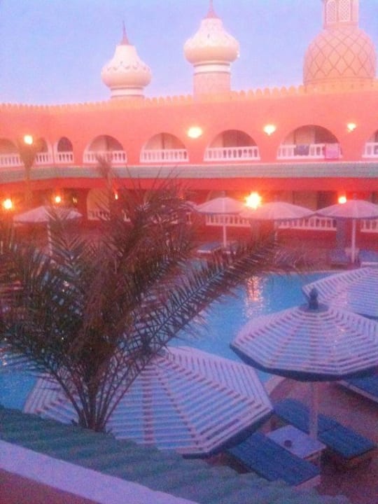 Ausblick zum Ruhepool Pickalbatros Alf Leila Wa Leila Resort - Neverland Hurghada