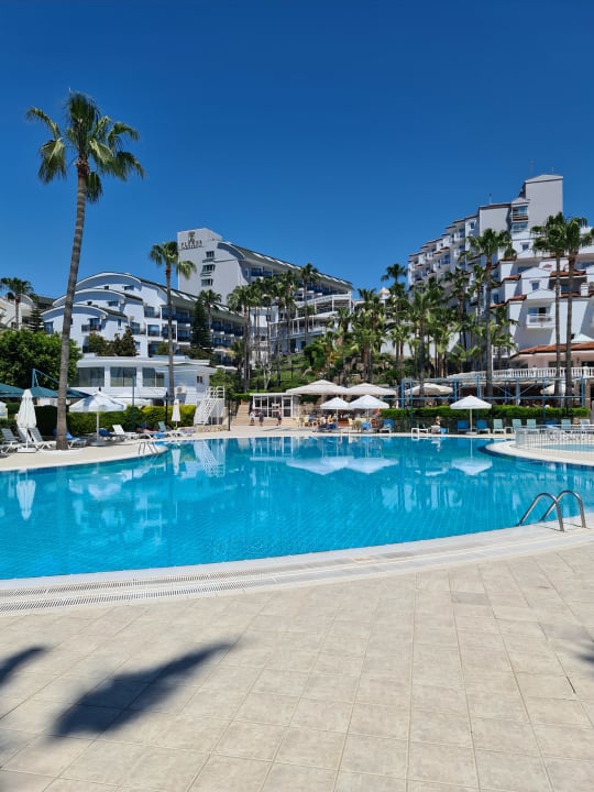 Außenansicht Iz Flower Side Beach Hotel