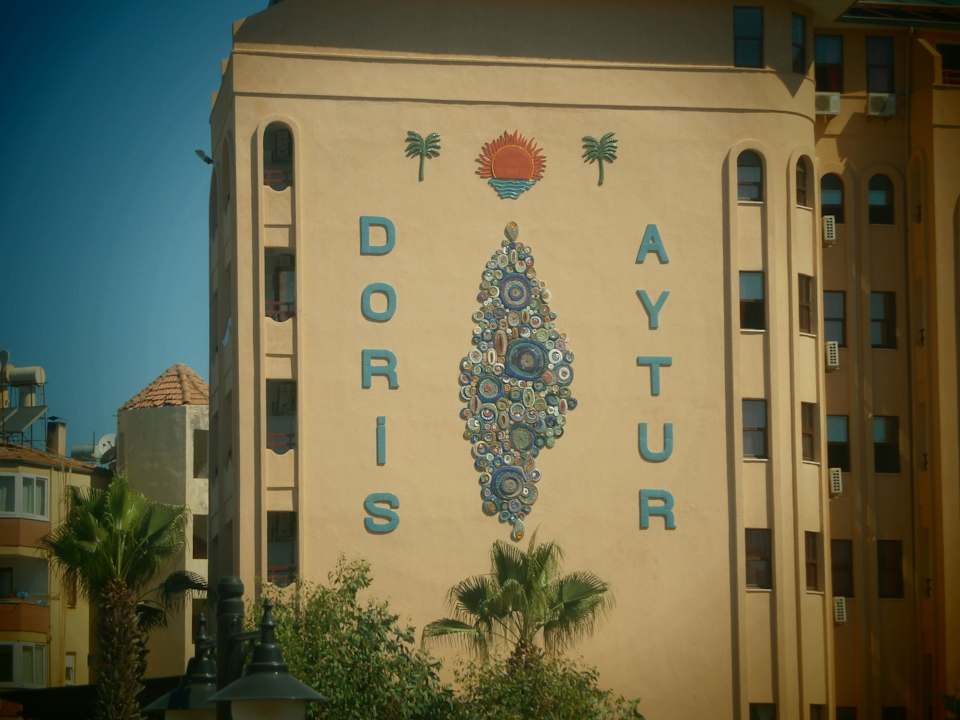 Hotel von außen Doris Aytur Hotel