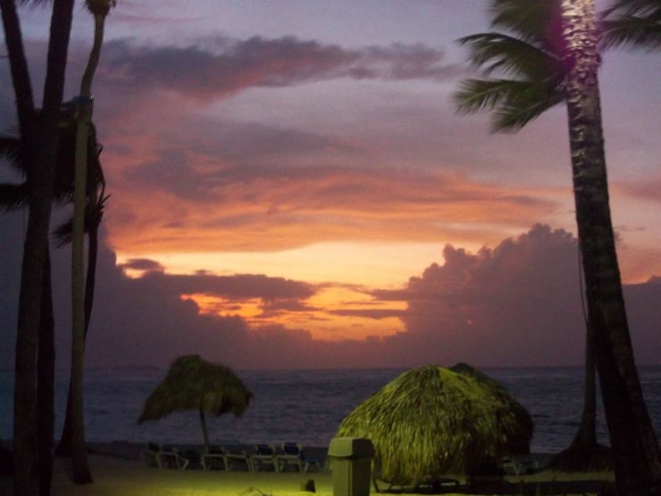 Sonnenuntergang an der Strandbar Royalton Splash Punta Cana