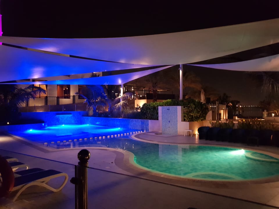 Pool DoubleTree by Hilton Resort & Spa Marjan Island