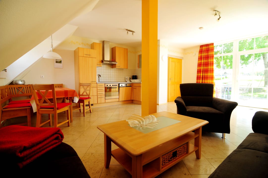 Ferienwohnung Max Wohnbereich mit Küche Ferienhof Gögelein