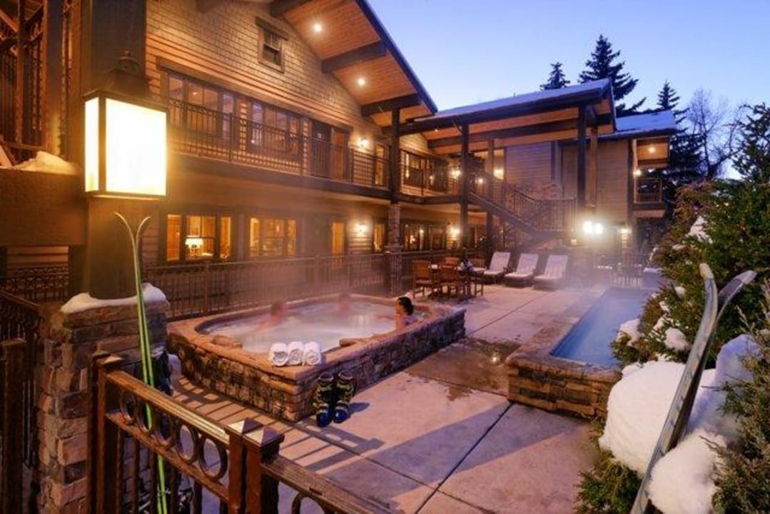 Winter Exterior  Hotel Innsbruck Aspen