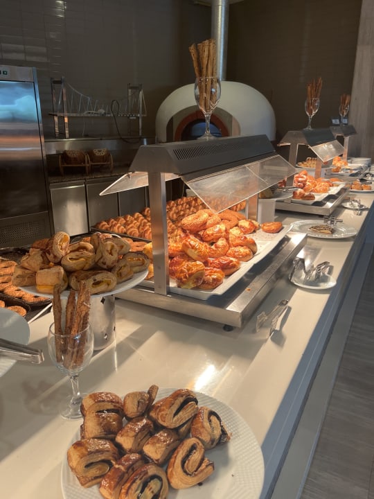 Gastro The Sense Deluxe Hotel