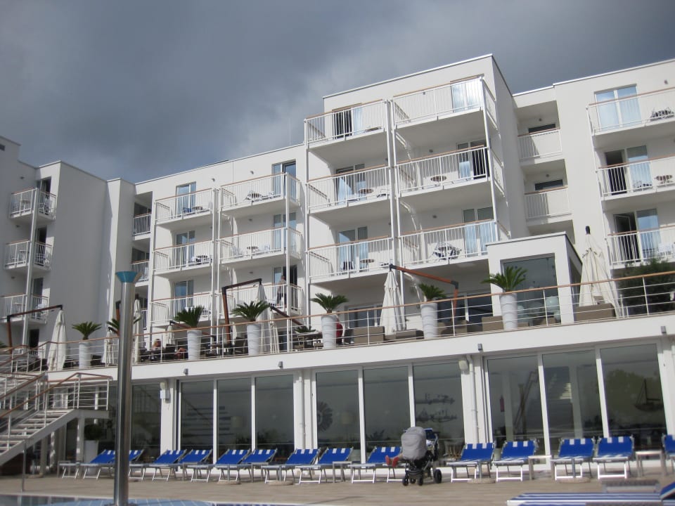 Blick auf die Frühstücksterrasse Valamar Sanfior Hotel & Casa