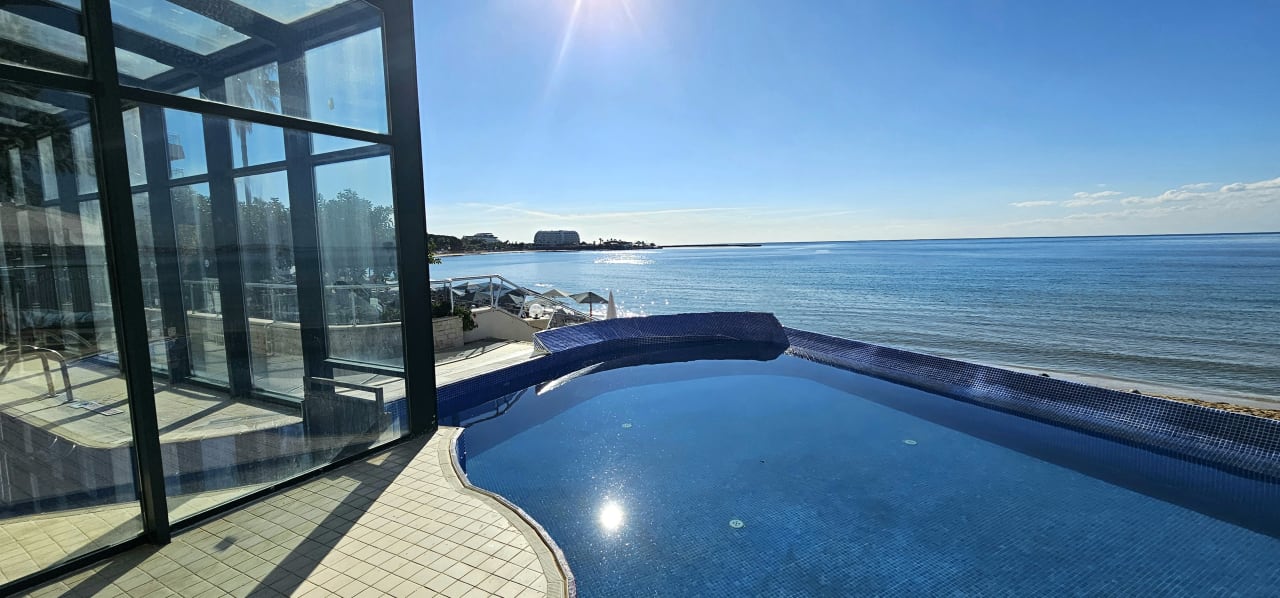 Pool Aska Hotel Just in Beach