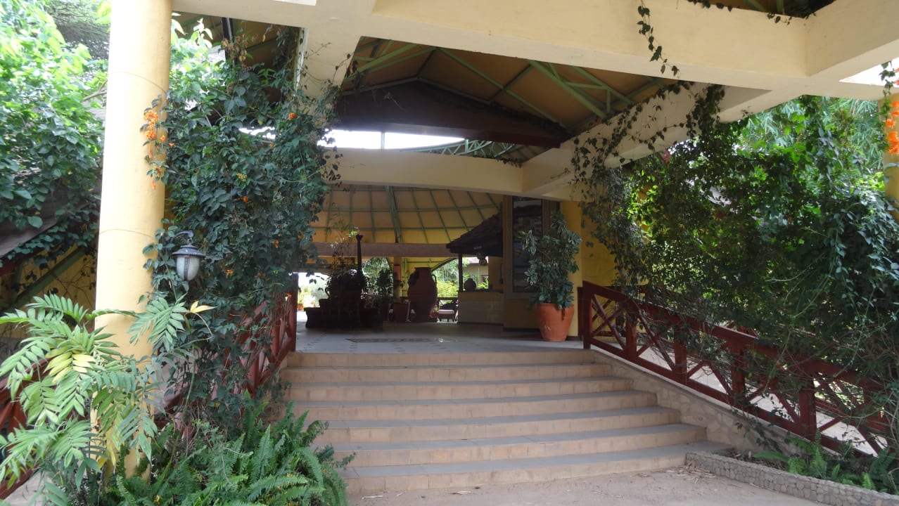 Eingang Kilima Safari Camp