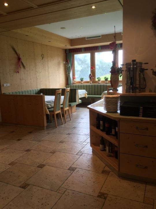 Restaurant Hotel Burgstein - alpin & lifestyle