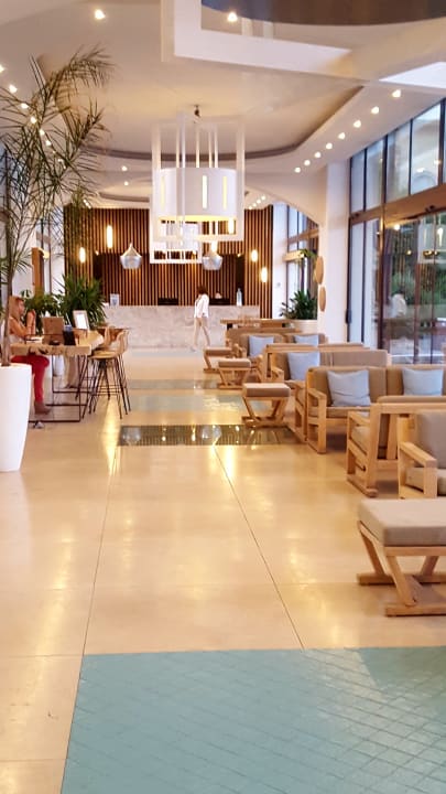 Lobby Seaside A Lifestyle Resort