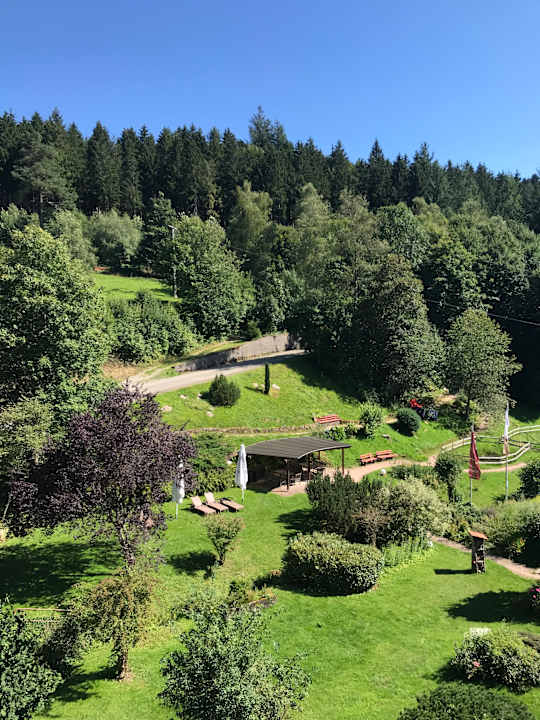 Gartenanlage Naturparkhotel Adler