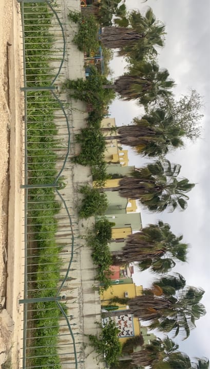 Strand Dream World Palace Hotel