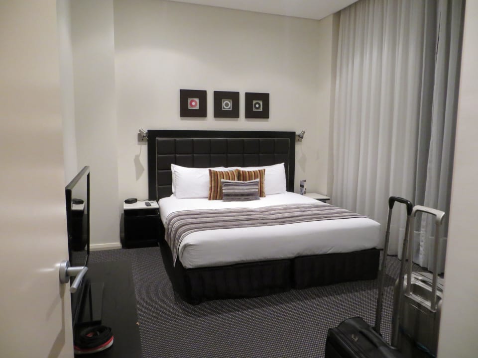 Schlafzimmer Meriton Serviced Apartments Parramatta