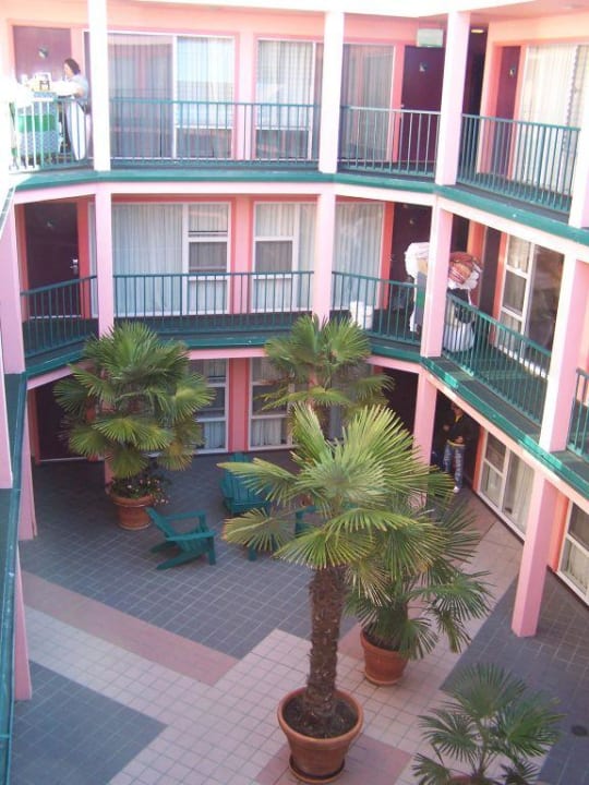 Blick ins Atrium Hotel Americania