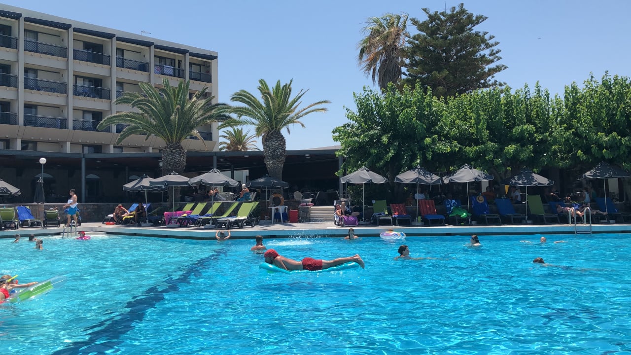 Poolanlage Sol Marina Beach Hotel Kato Gouves • Holidaycheck Kreta Griechenland