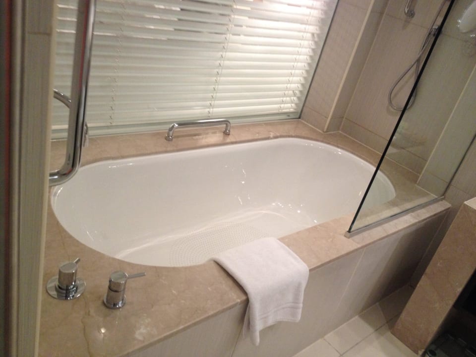 Badewanne Crowne Plaza Hotel Yas Island