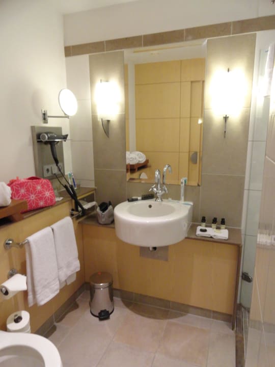 Ein wunderschönes Bad :-) Hotel Mondial am Dom Cologne- MGallery