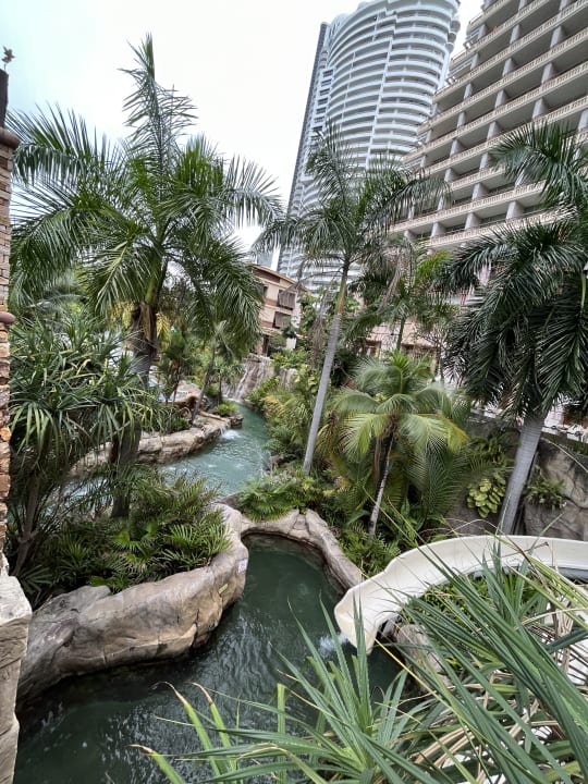 Pool Centara Grand Mirage Beach Resort Pattaya