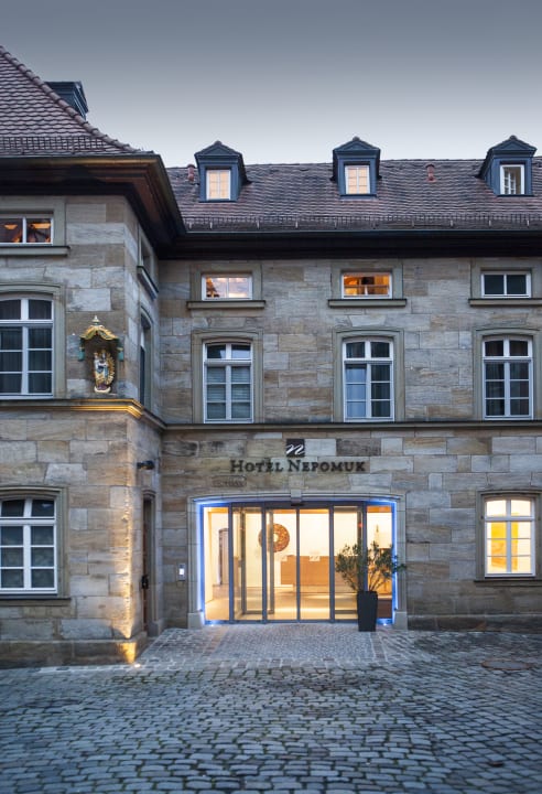 Außenansicht Hotel Nepomuk