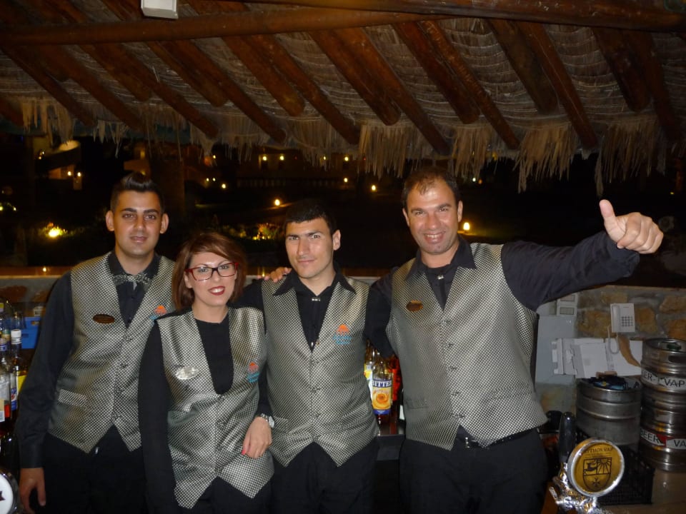 Dreamteam der Safaribar Hotel Kalithea Horizon Royal