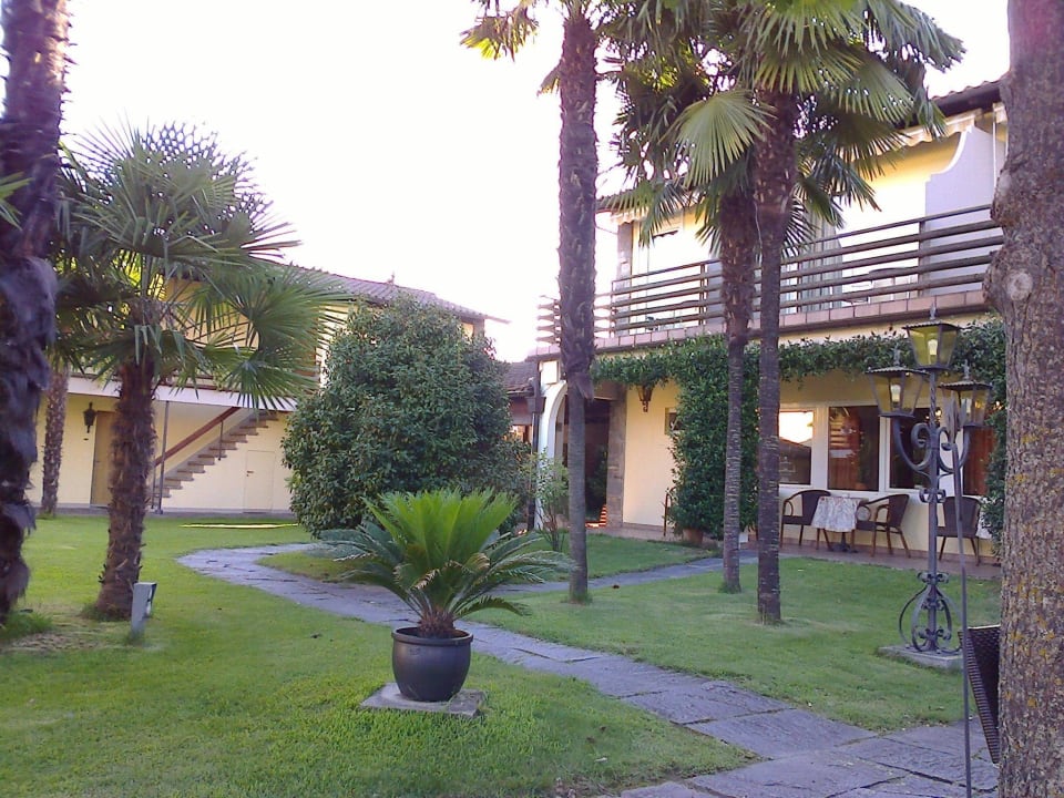 Gartenanlage Hotel Albergo Mimosa