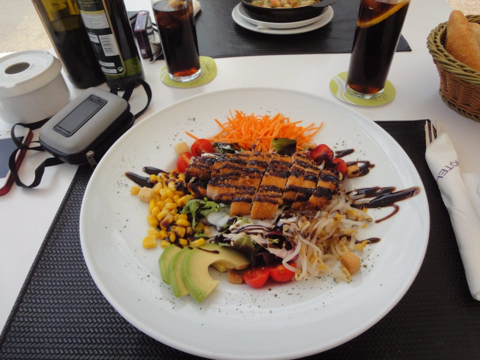 Salat im Chill Garbi Hotel Garbi Ibiza & Spa