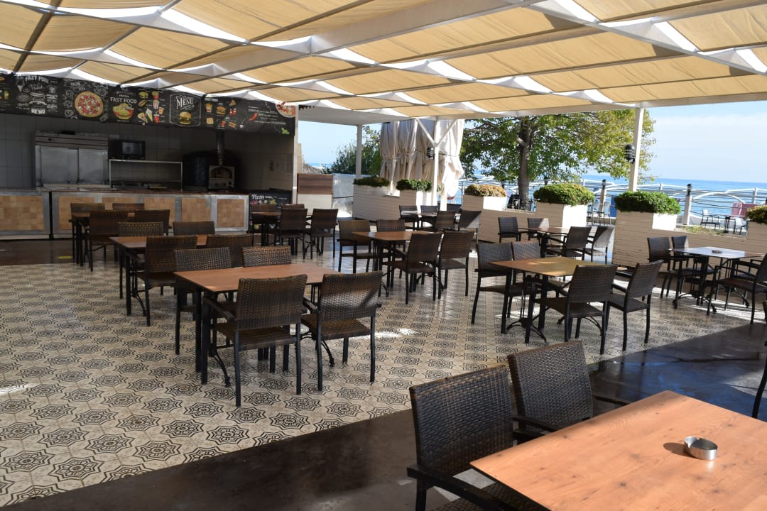 Gastro Armas Gül Beach