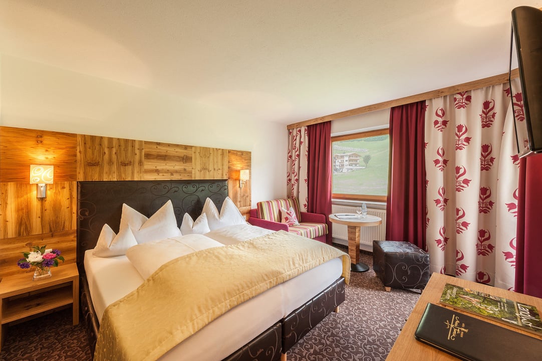 Doppelzimmer (Kategorie B) mit Ostbalkon Hotel Maria Theresia